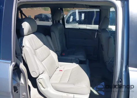 2005 Honda Odyssey Touring from USA, damaged, VIN 5FNRL38835B090411